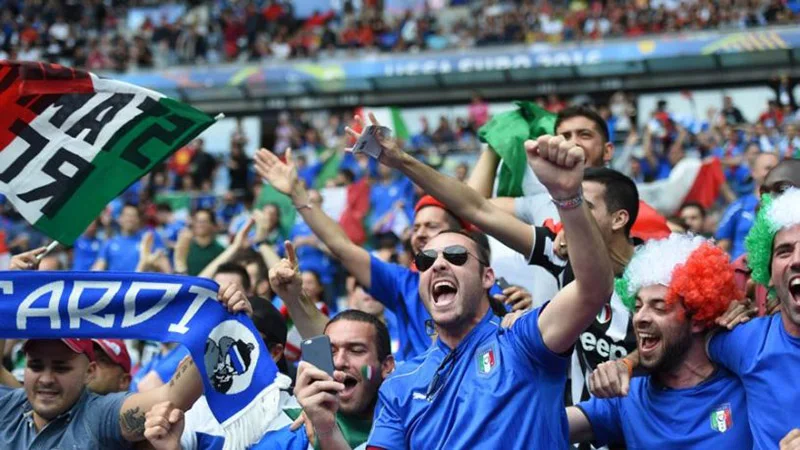 Negative aspects of Italian football fans